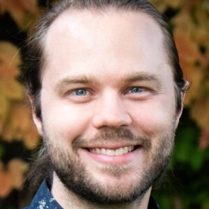 Nick Lyell cropped.jpg