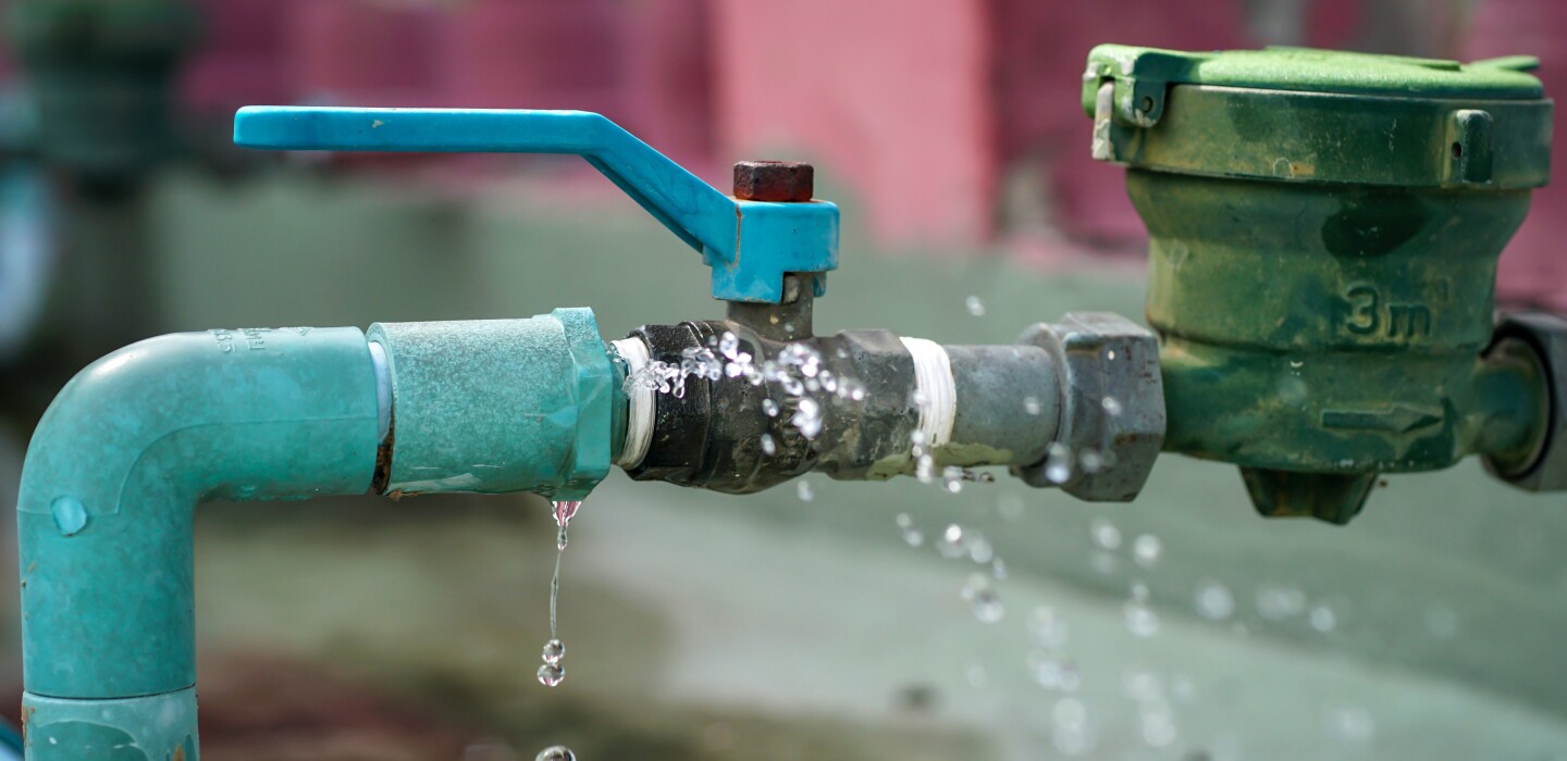 Kalamazoo, Mich., Approves M for Good Water Meters Kalamazoo, Mich., Approves M for Good Water Meters