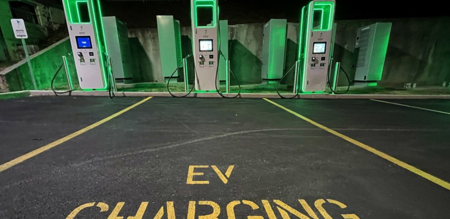 Federal, State Sluggishness Throttles EV Charging Stations