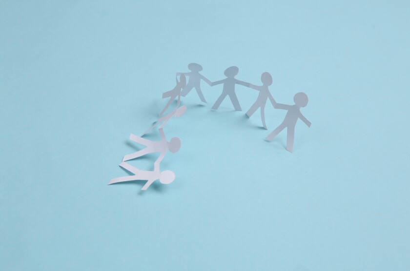 Paper,Cut,Chain,Of,People,On,Blue,Background