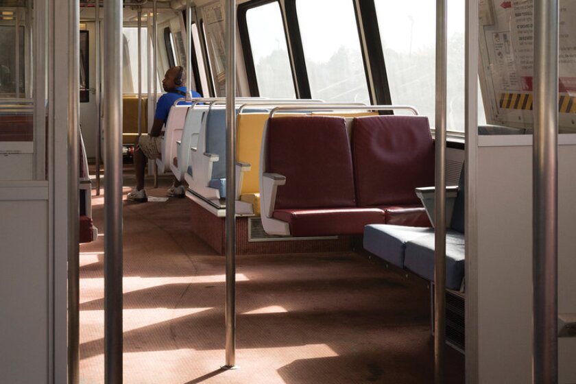 02-metro-040s.jpg