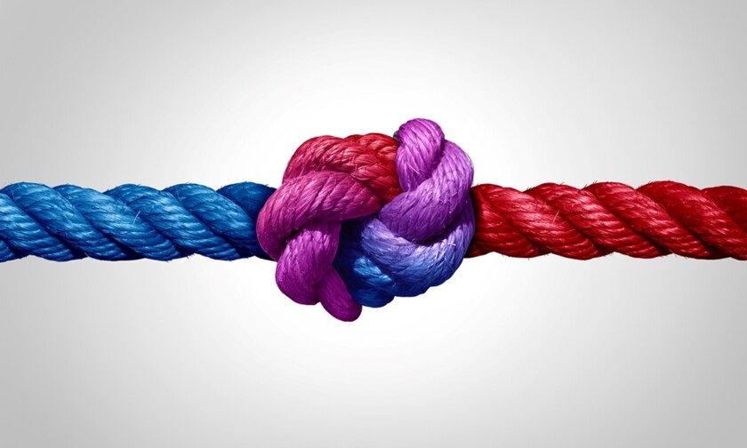 a rope that changes in gradation from blue to red