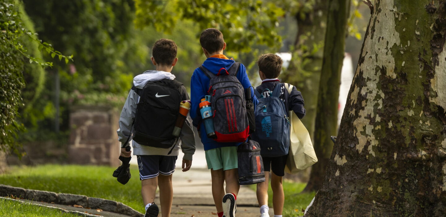 New Jersey Schools Launch Phone Ban as Year Begins