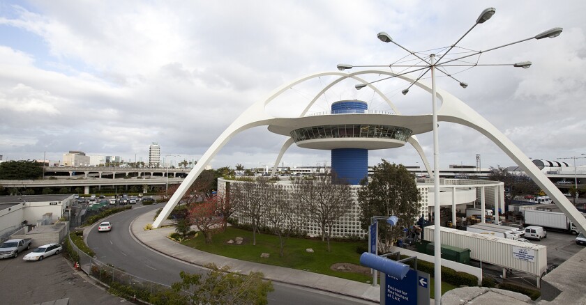 09_ LAX 070