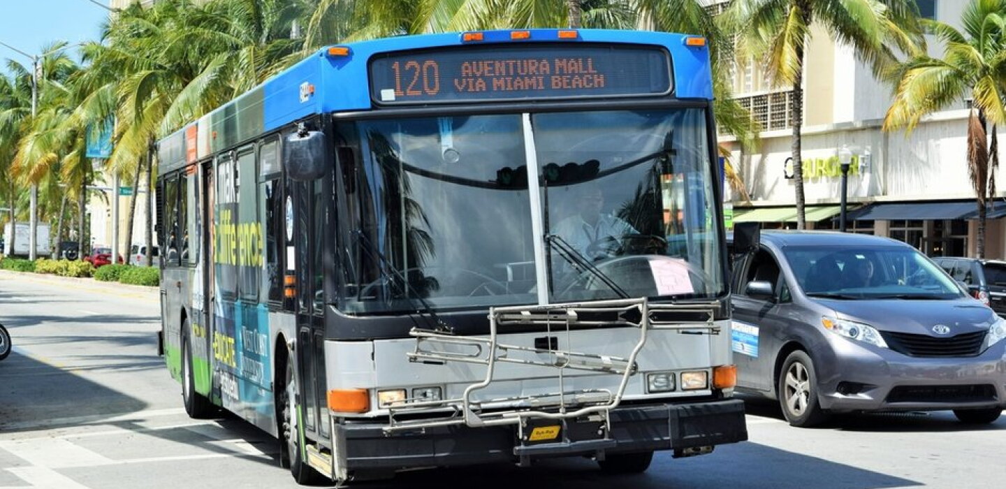 Bus Ran Tab Never Mind the New Technology, Does the Bus Run on Time?