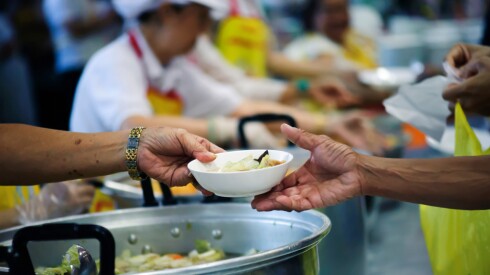 Donate,Food,To,People,In,Society,:,From,The,Philanthropist