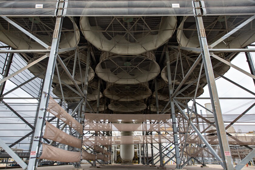 air-cooled condensers at Vistra Corp.'s Midlothian Power Plant