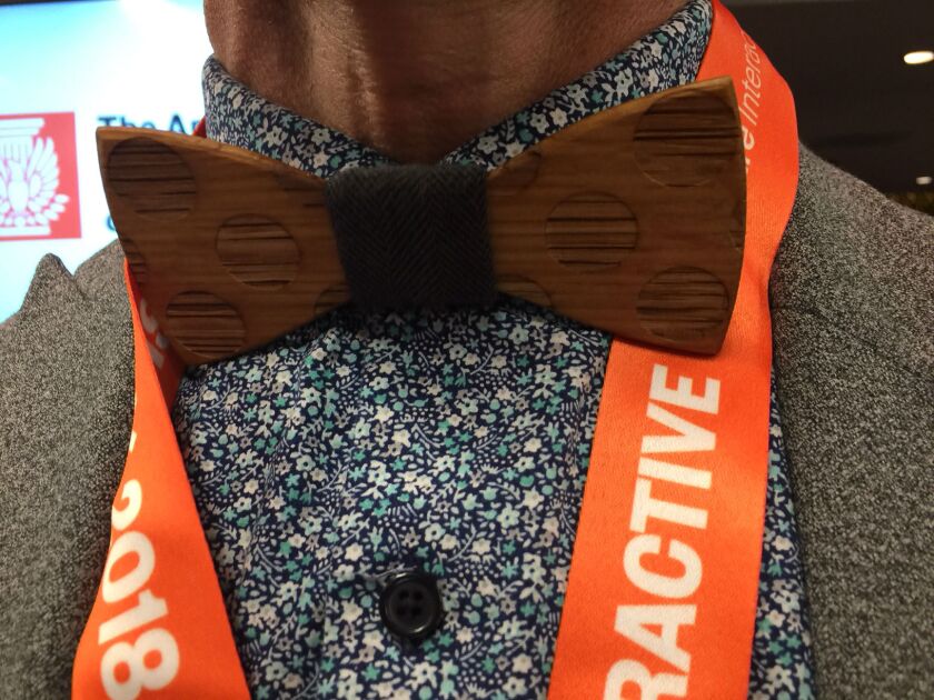 sxsw-cabaldon-tie-right-side-up.jpg