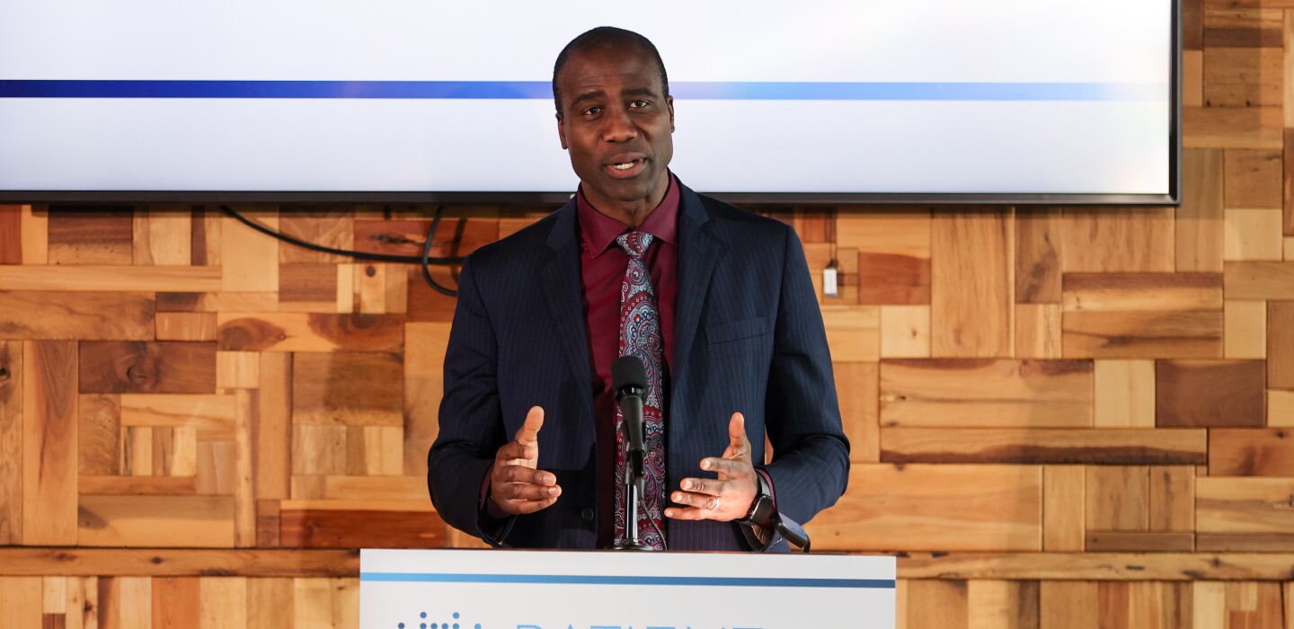 Florida Surgeon General Calls for End to All Vaccine Mandates Florida Surgeon General Calls for End to All Vaccine Mandates
