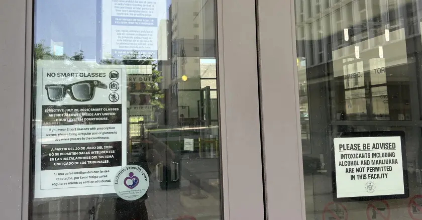 New York Will Ban Smart Glasses From All Courthouses