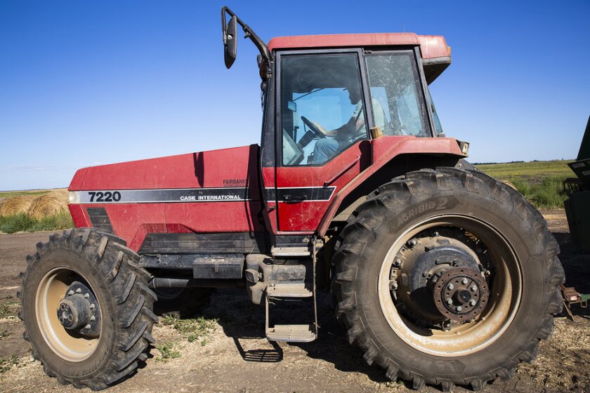 05-tractor.jpg
