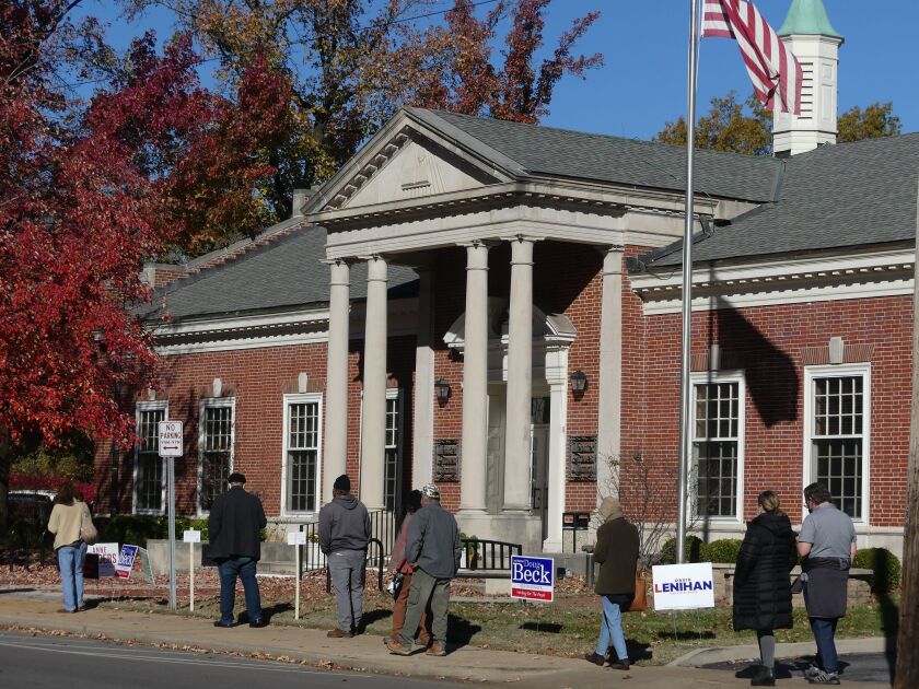 The+line+was+about+an+hour+long+for+voters+Tuesday+morning+at+the+Webster+Groves%2C+Mo.%2C+public+library.