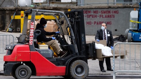 US-NEWS-CORONAVIRUS-BODYBAGS-NY