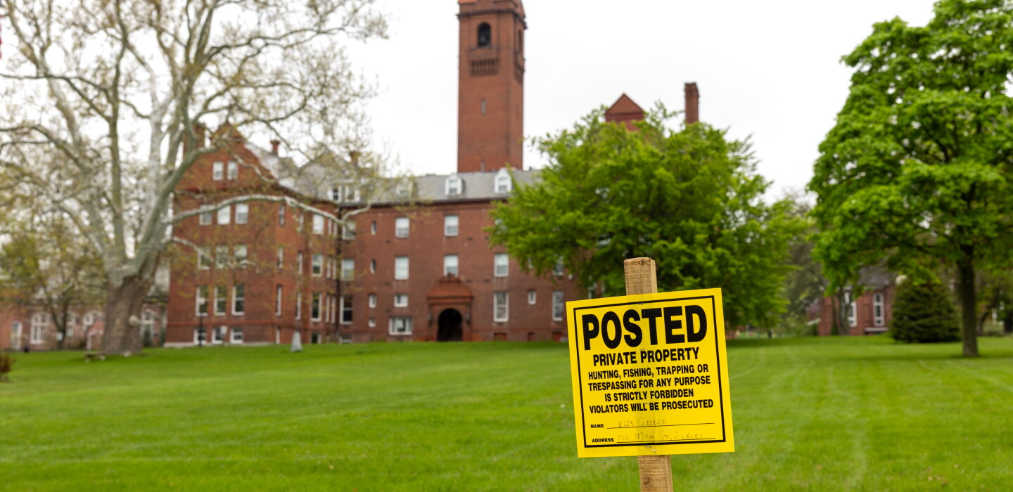 Using Machine Learning to Understand College Closures
