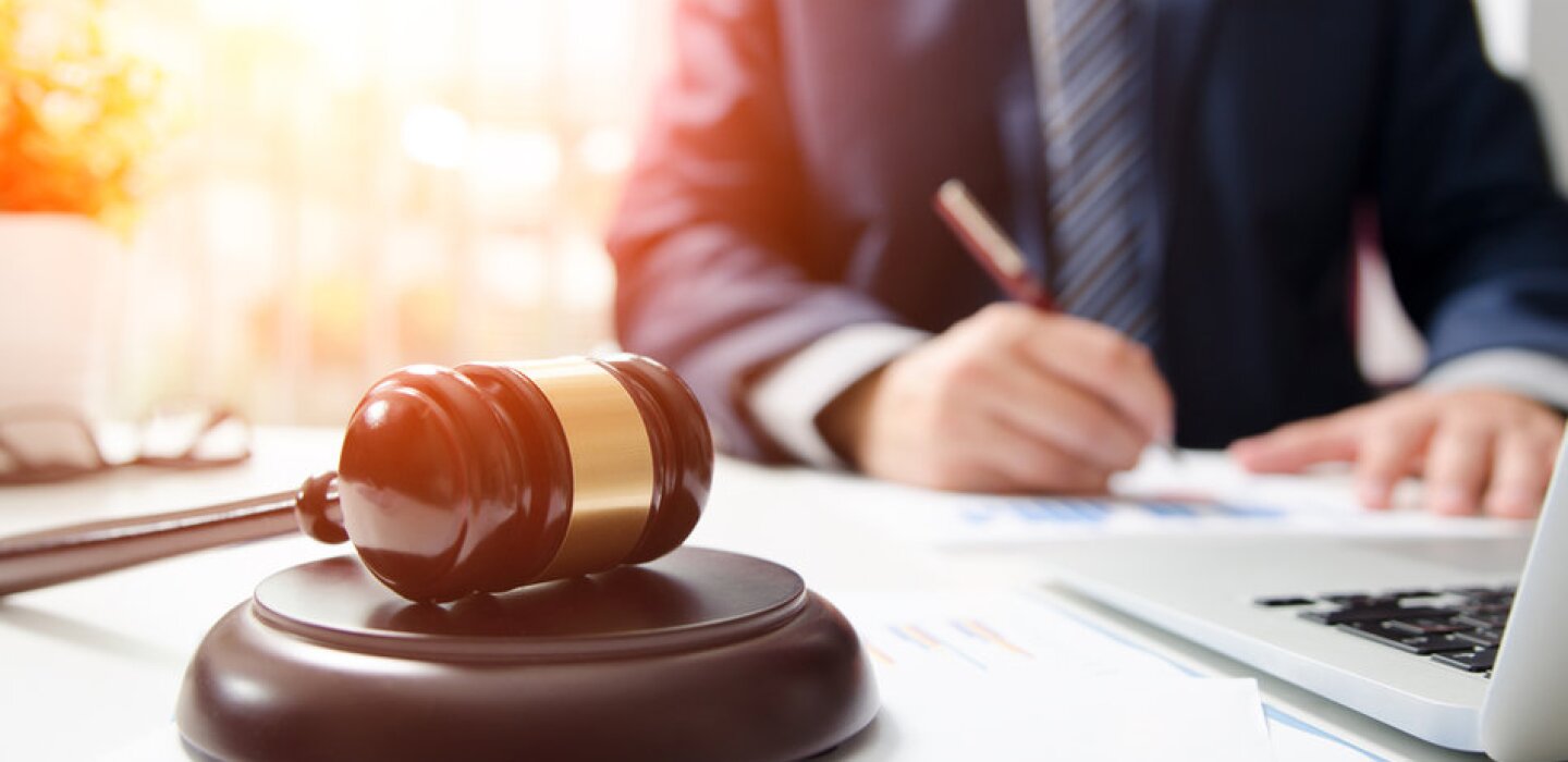 SHUTTERSTOCK_GAVEL_AND_LAPTOP.jpg