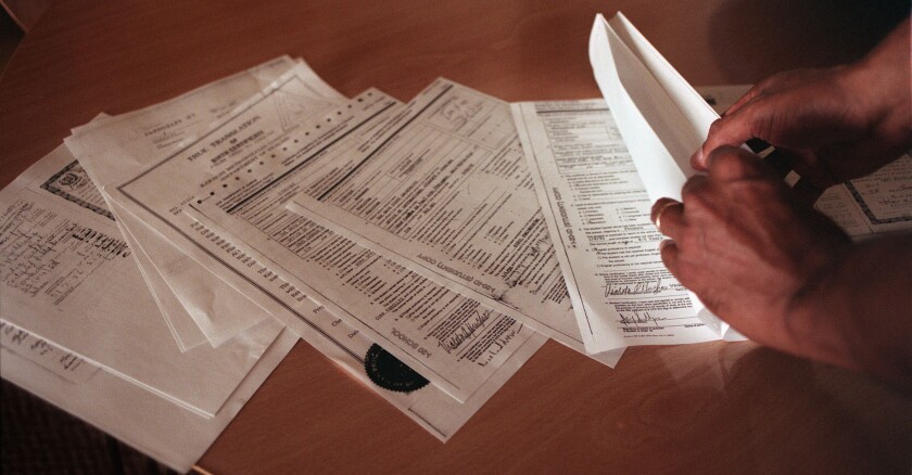BIZ-H1B-VISA-TRUMP-ADMINISTRATION-SIGNALS-1-SJ.jpg