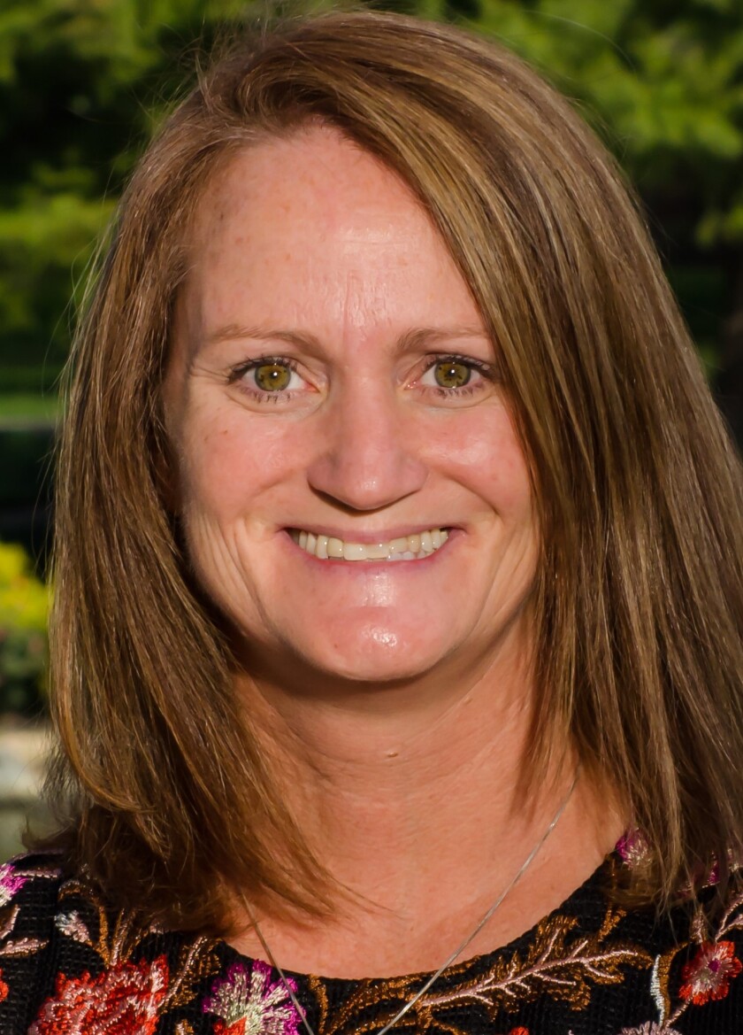 Jennifer Dodd cropped.jpg