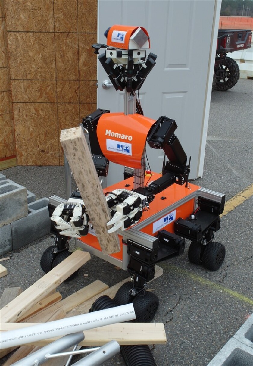 Momaro+disaster+robot