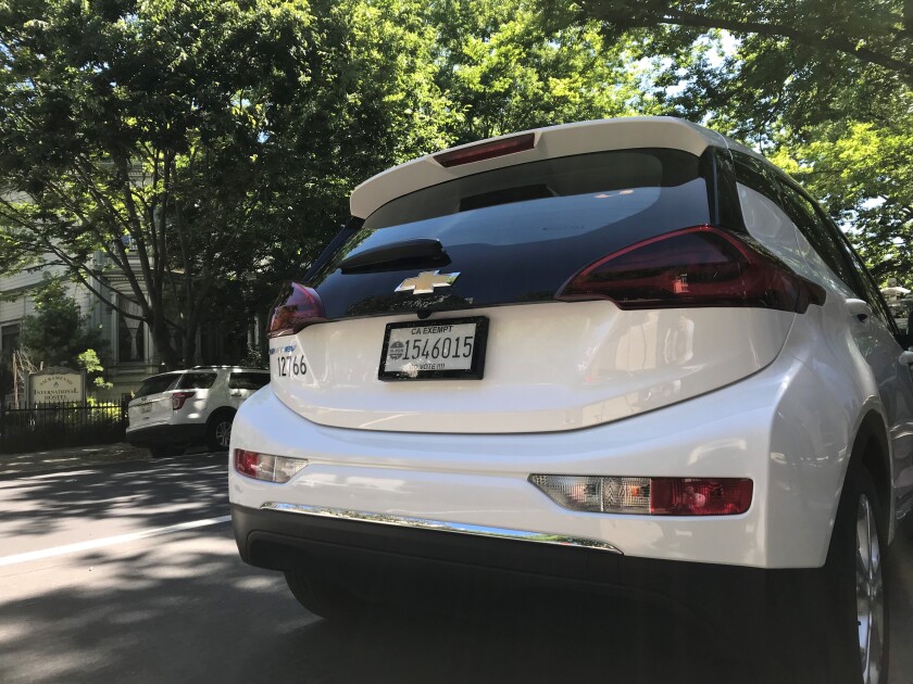 sac-bolt-digital-license-plate-2.jpg