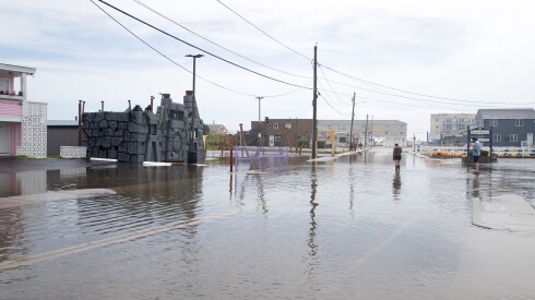 US-NEWS-WEA-HENRI-1ST-LEDE-1-GET