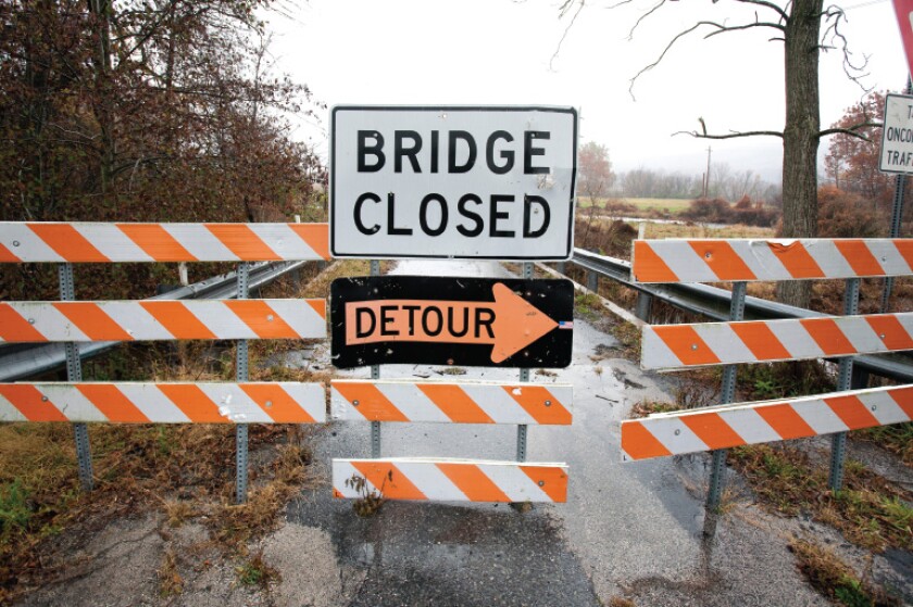 em-bridge-closed.jpg