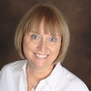 Valerie Lucus-McEwen headshot
