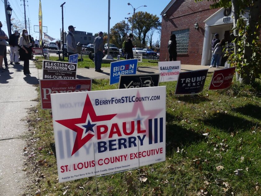 Yard+signs+outside+the+VFW+hall+in+Maplewood%2C+Mo.%2C+highlight+state+and+national+candidates.
