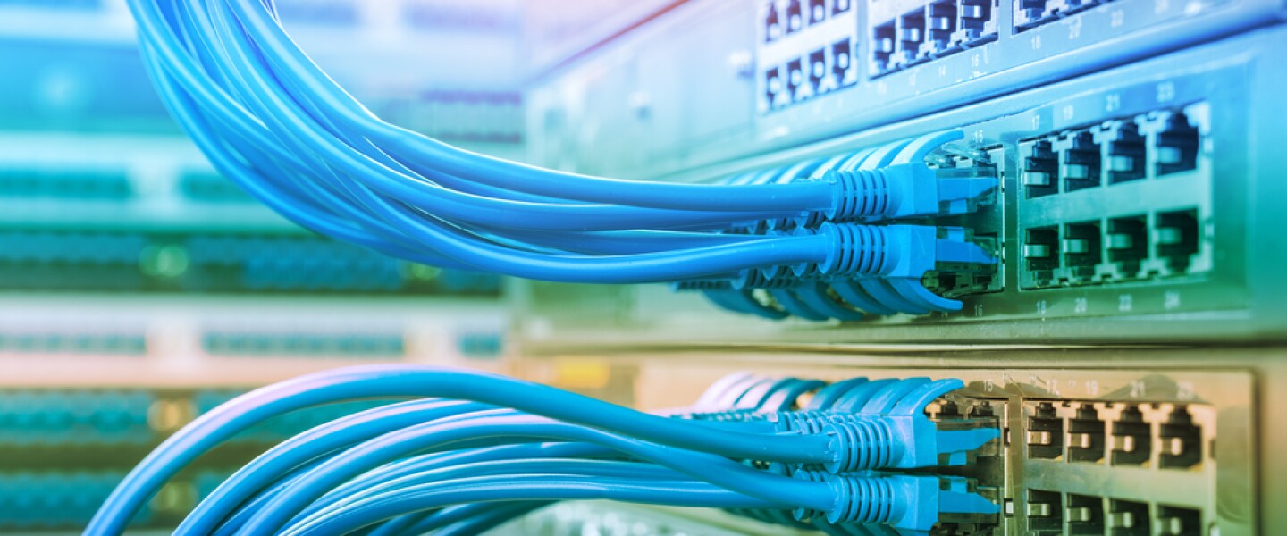 shutterstock_data center